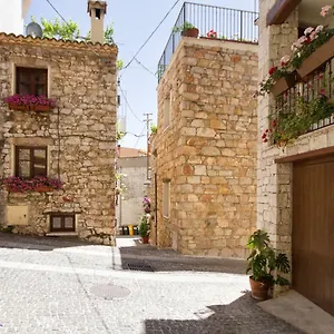 Antiche In Pietra Baunei